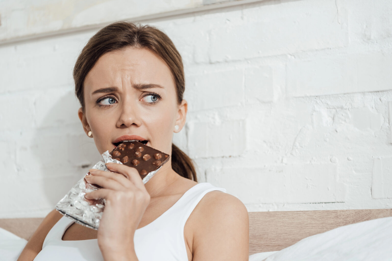 Emotional Eating Causes and How to Stop It