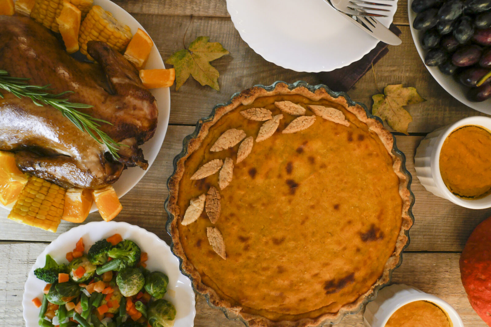How to Eat Healthy on Thanksgiving, Dietitians Chime In